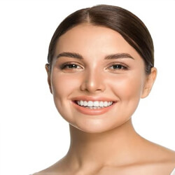 Picture of a young woman smiling back at the camera