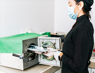 Close up picture of a female lab technician